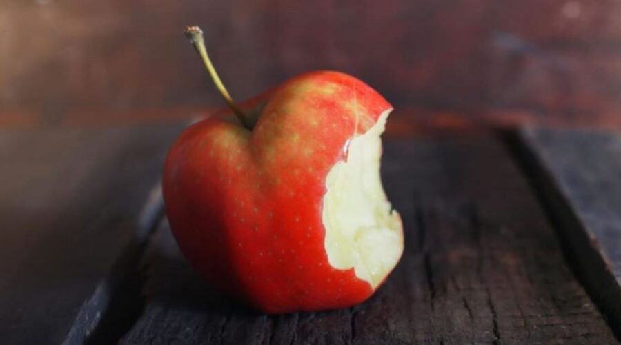 temptation apple